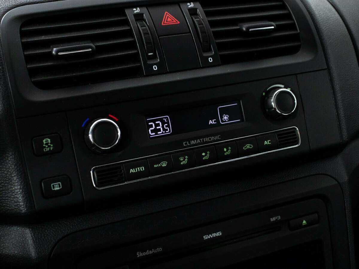 Skoda Fabia, 2011 Фото №13