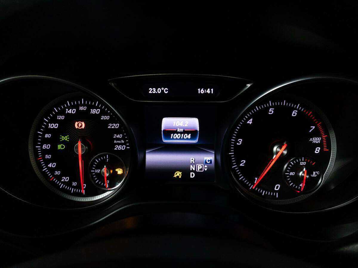 Mercedes-Benz GLA 250, 2018 Фото №12