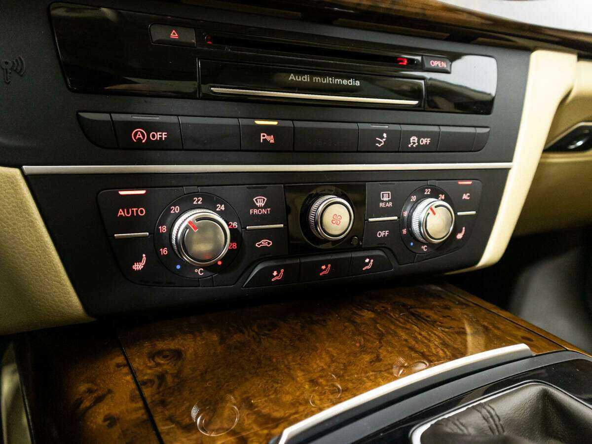 Audi A7, 2011 Фото №20