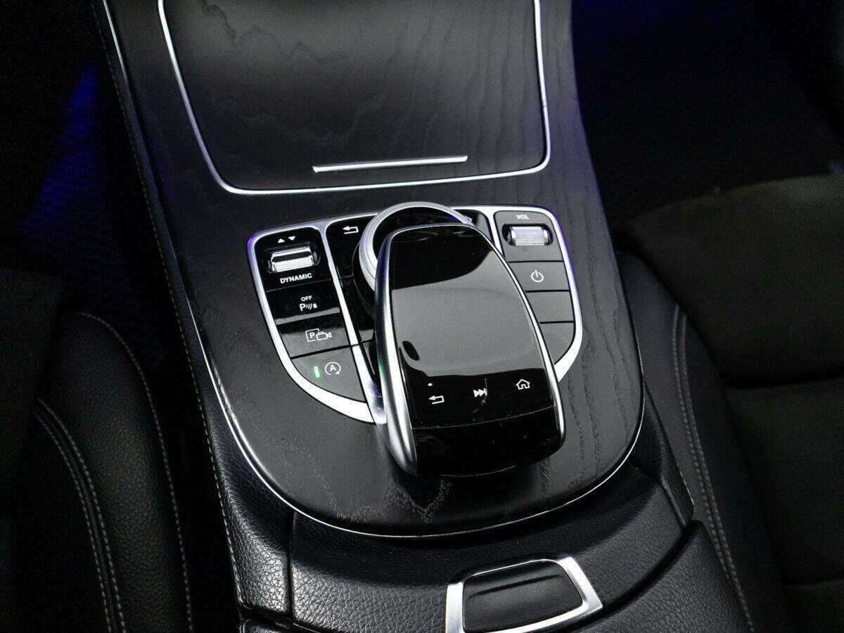 Mercedes-Benz E-Класс 200, 2019 Фото №17