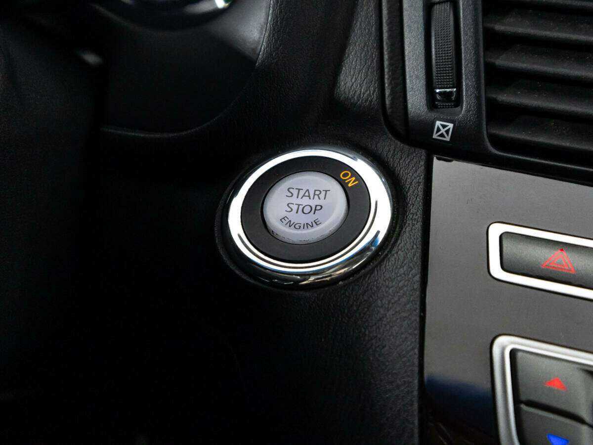 Infiniti M37, 2010 Фото №18