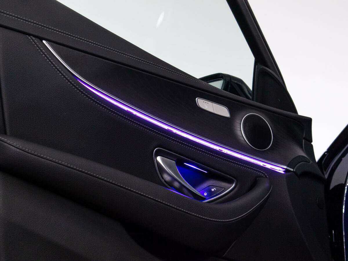 Mercedes-Benz E-Класс 200, 2021 Фото №21