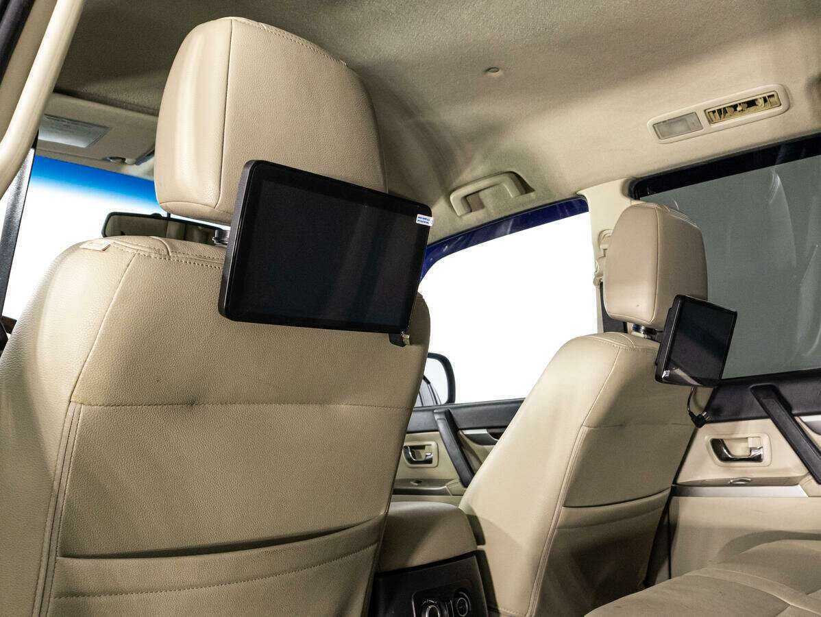 Mitsubishi Pajero, 2017 Фото №14