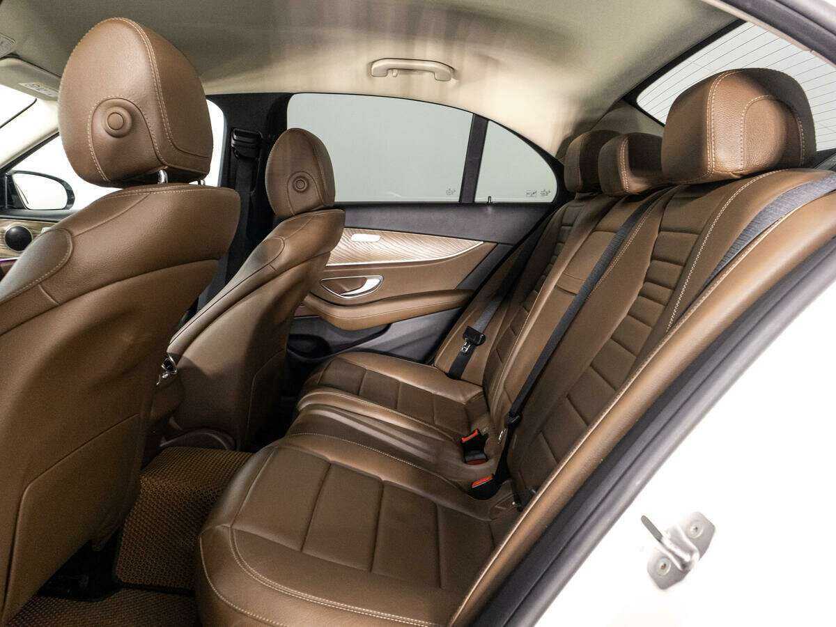 Mercedes-Benz E-Класс 400, 2016 Фото №10