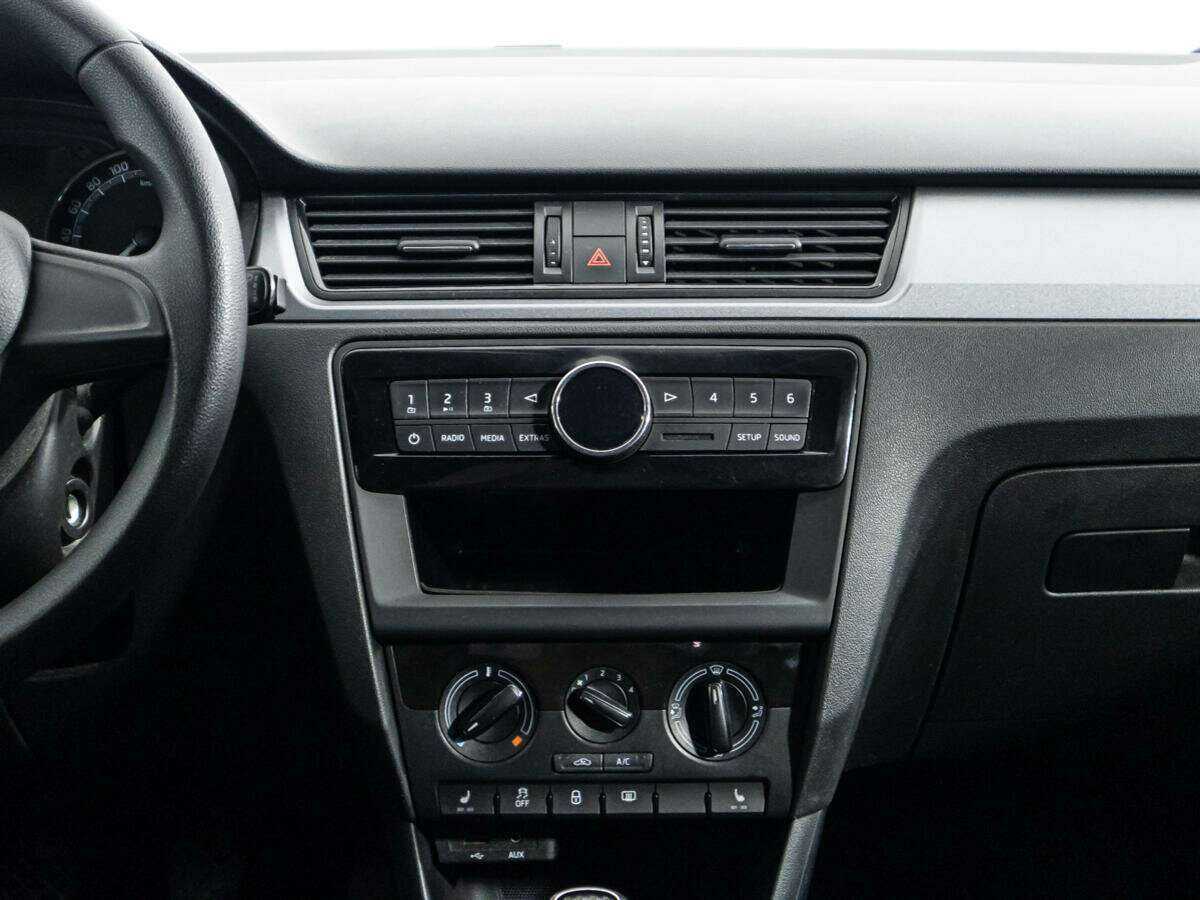 Skoda Rapid, 2017 Фото №14