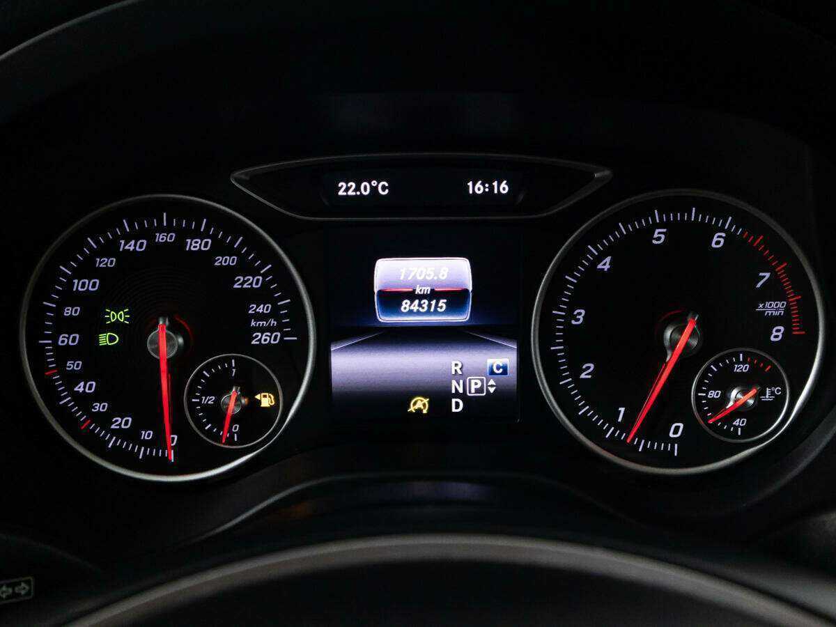 Mercedes-Benz A-Класс 180, 2016 Фото №12