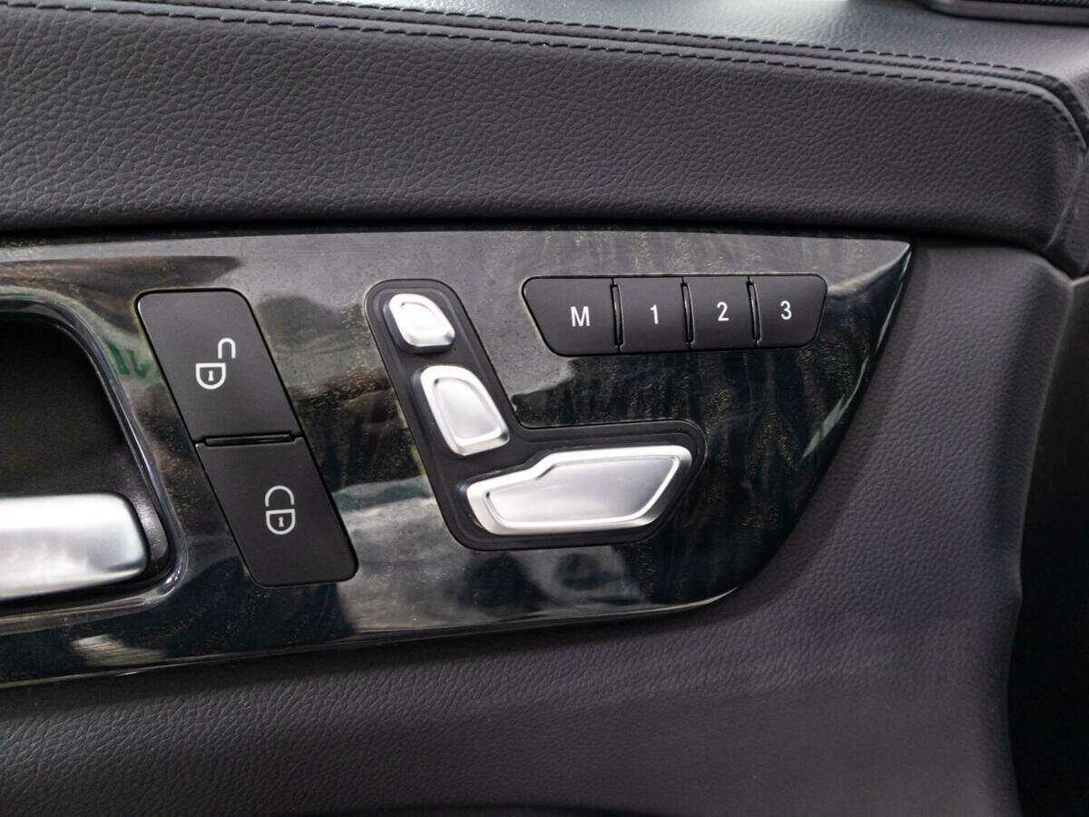 Mercedes-Benz CLS 400, 2016 Фото №15