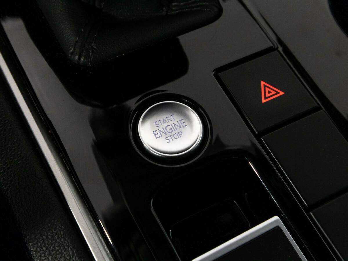 Volkswagen Touareg, 2018 Фото №22