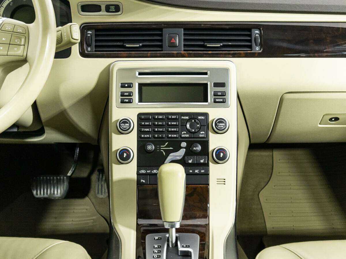 Volvo XC70, 2010 Фото №14