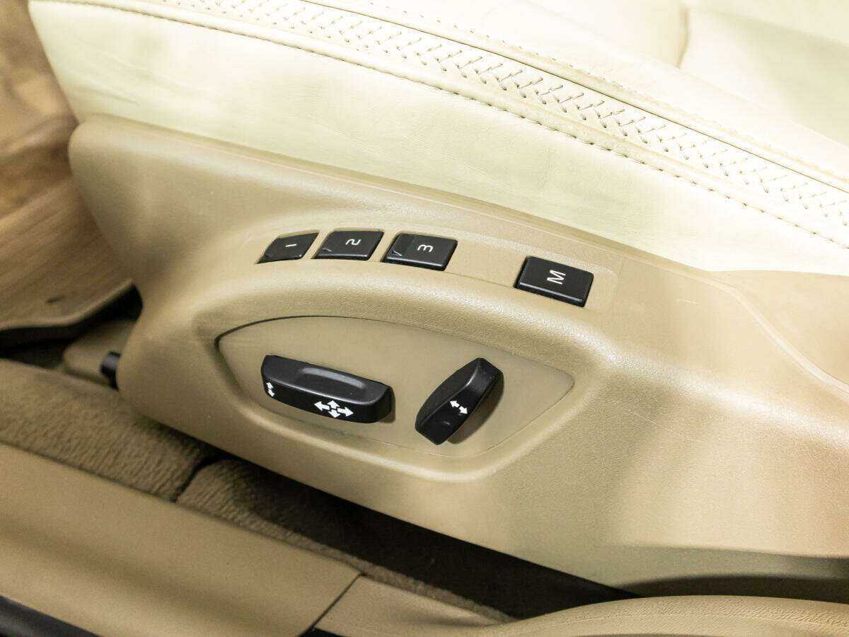 Volvo XC70, 2010 Фото №15