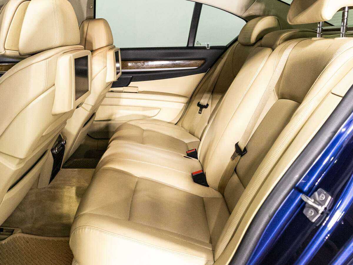 BMW 7 серии 740d xDrive, 2011 Фото №10