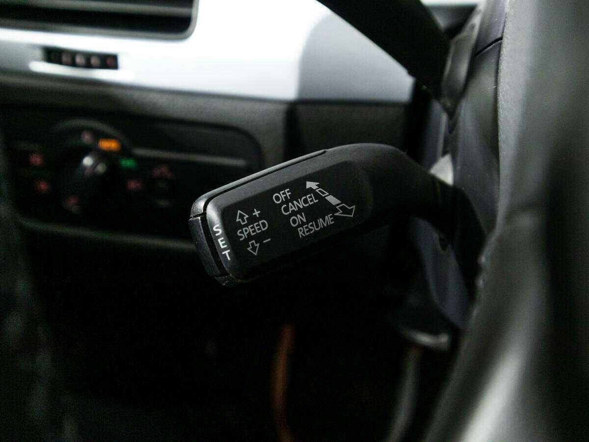 Volkswagen Touareg, 2010 Фото №17