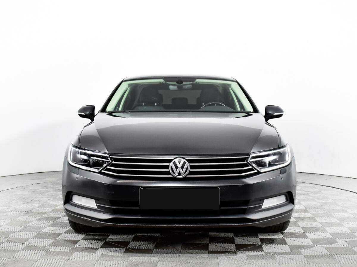 Volkswagen Passat, 2017 - 130 450 км. | Фото №2