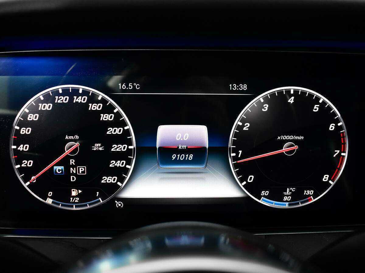 Mercedes-Benz E-Класс 200, 2019 Фото №11