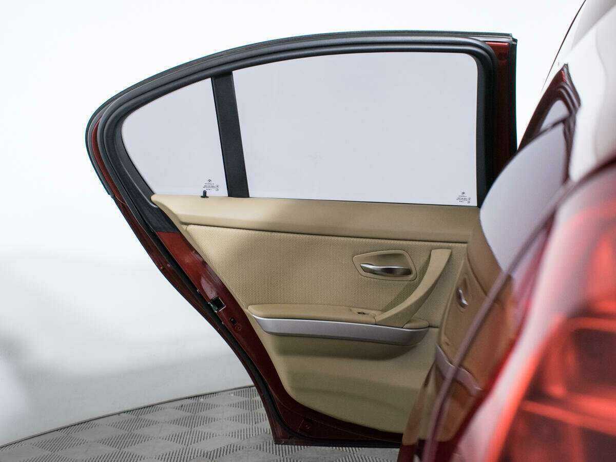 BMW 3 серии 318i, 2011 Фото №15