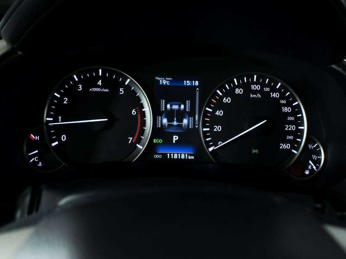 Lexus RX 200t, 2017 Фото №11