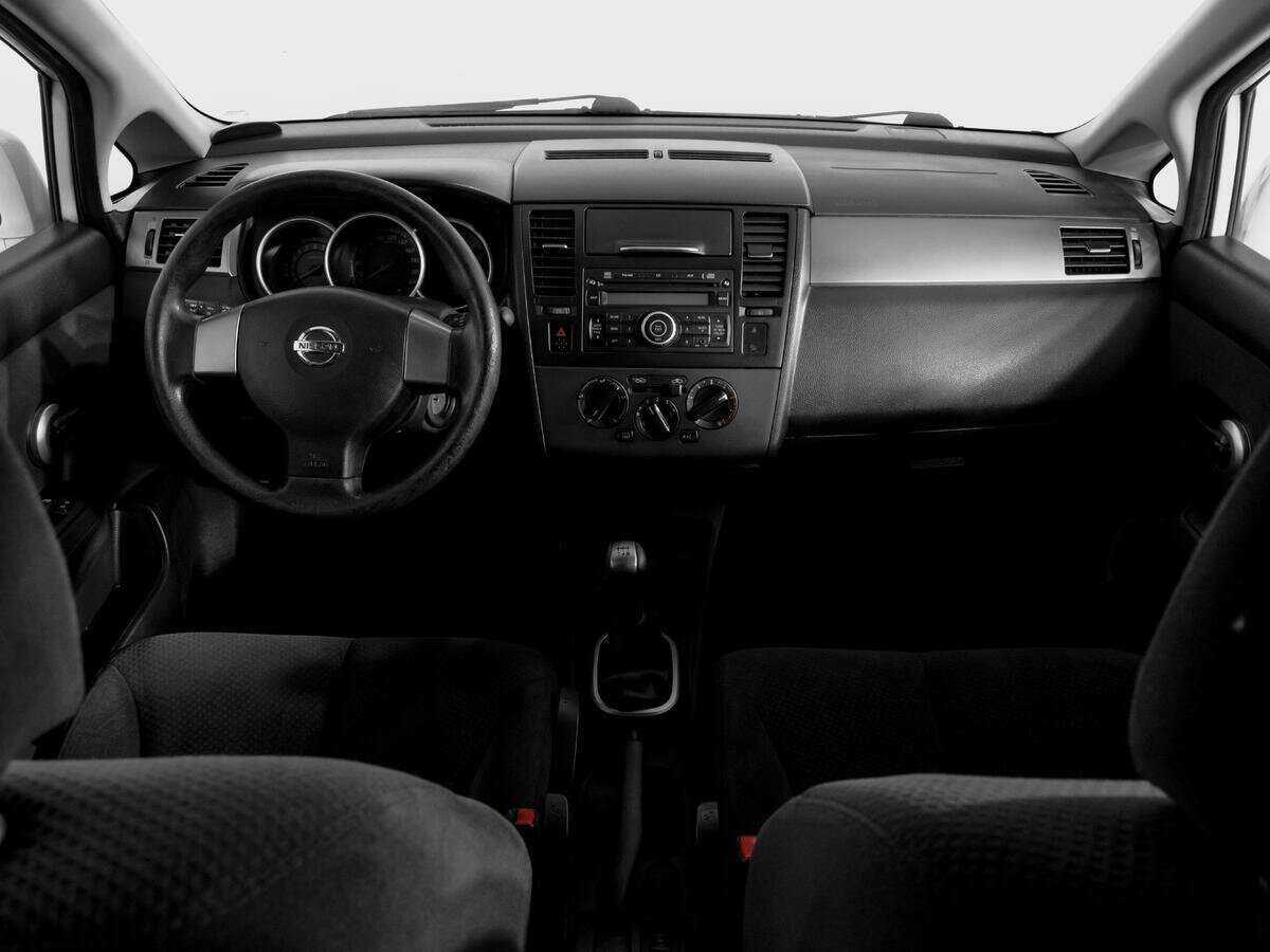Nissan Tiida, 2013 Фото №11
