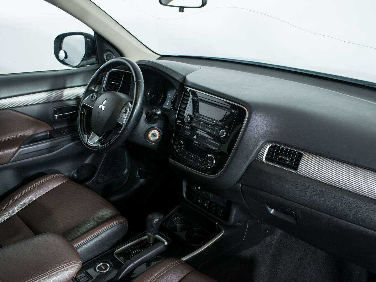 Mitsubishi Outlander, 2017 - 144 572 км. | Фото №8