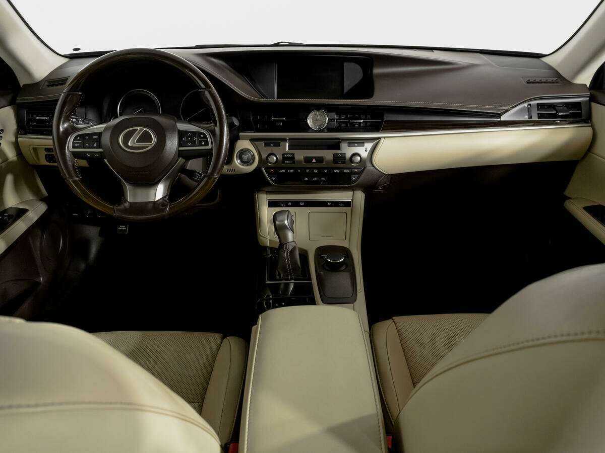 Lexus ES 200, 2015 Фото №12
