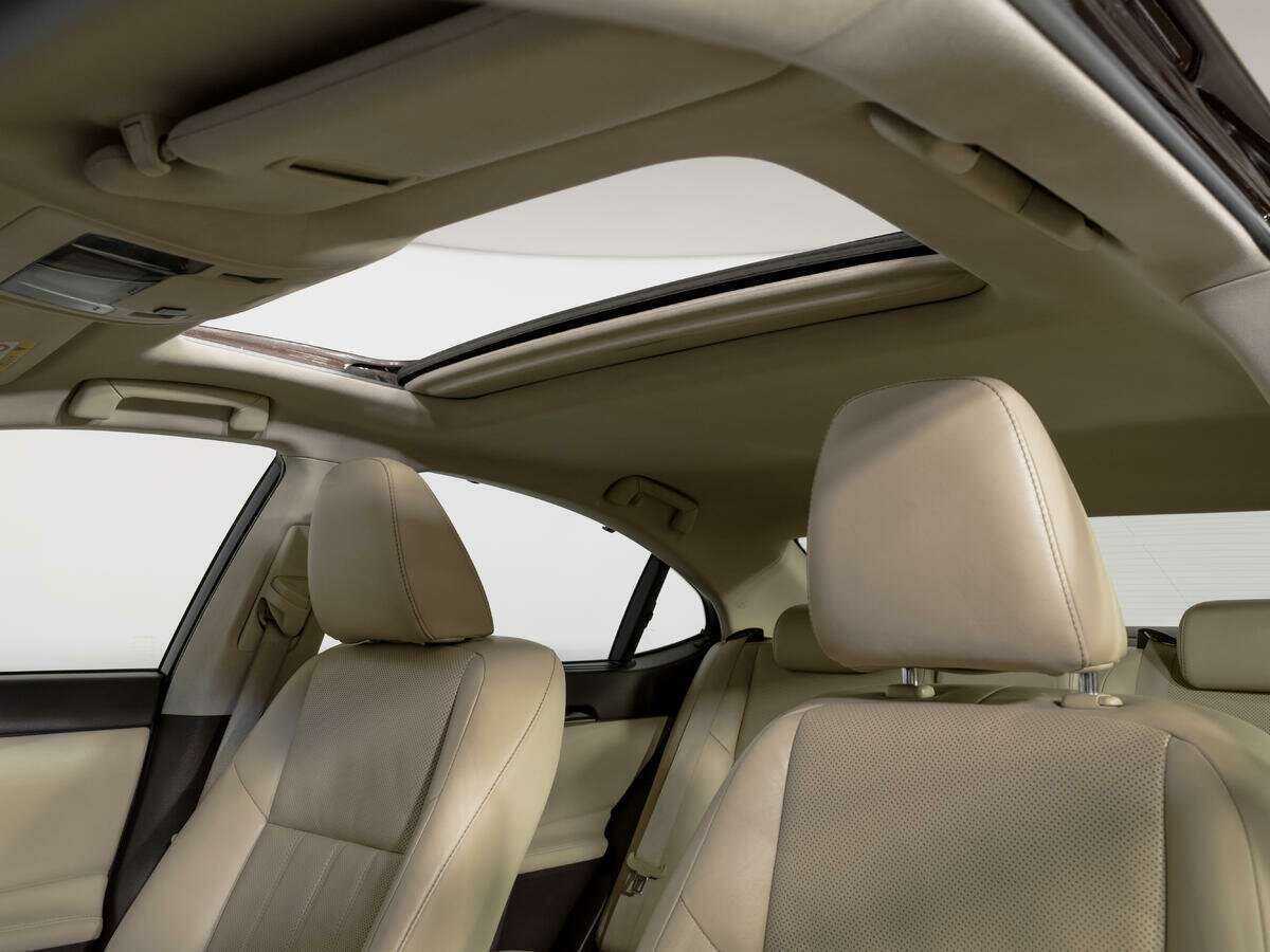 Lexus ES 200, 2015 Фото №14