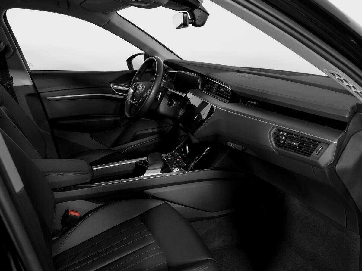 Audi e-tron 50, 2020 Фото №9