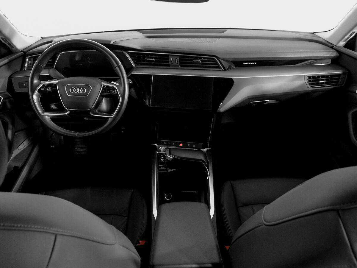 Audi e-tron 50, 2020 Фото №12