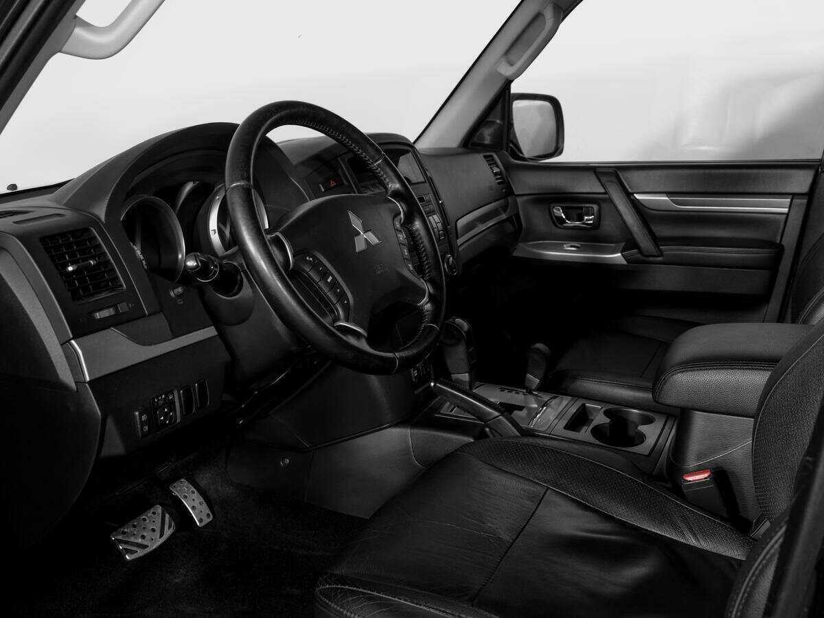 Mitsubishi Pajero, 2011 Фото №16