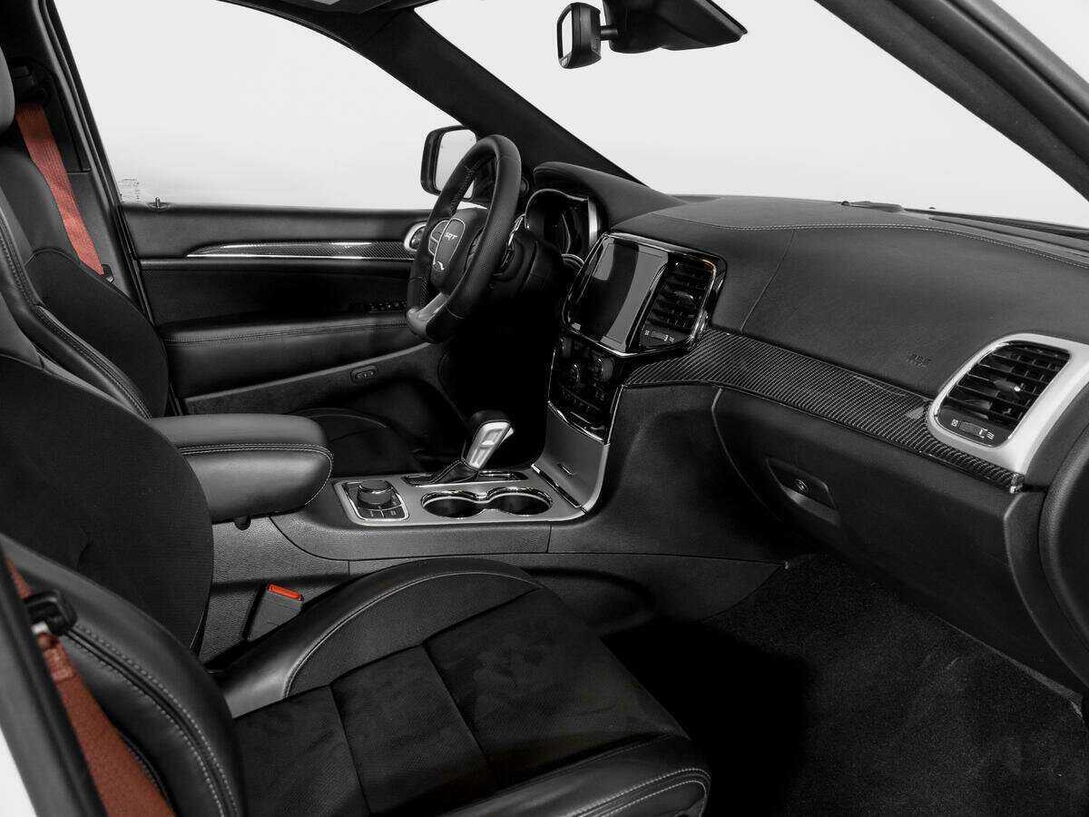 Jeep Grand Cherokee SRT, 2020 Фото №9