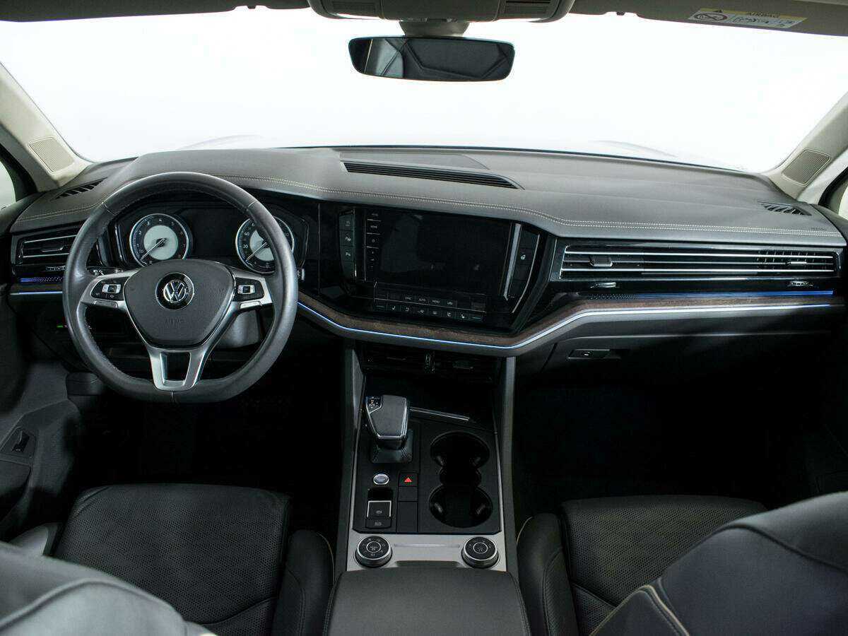 Volkswagen Touareg, 2020 Фото №12