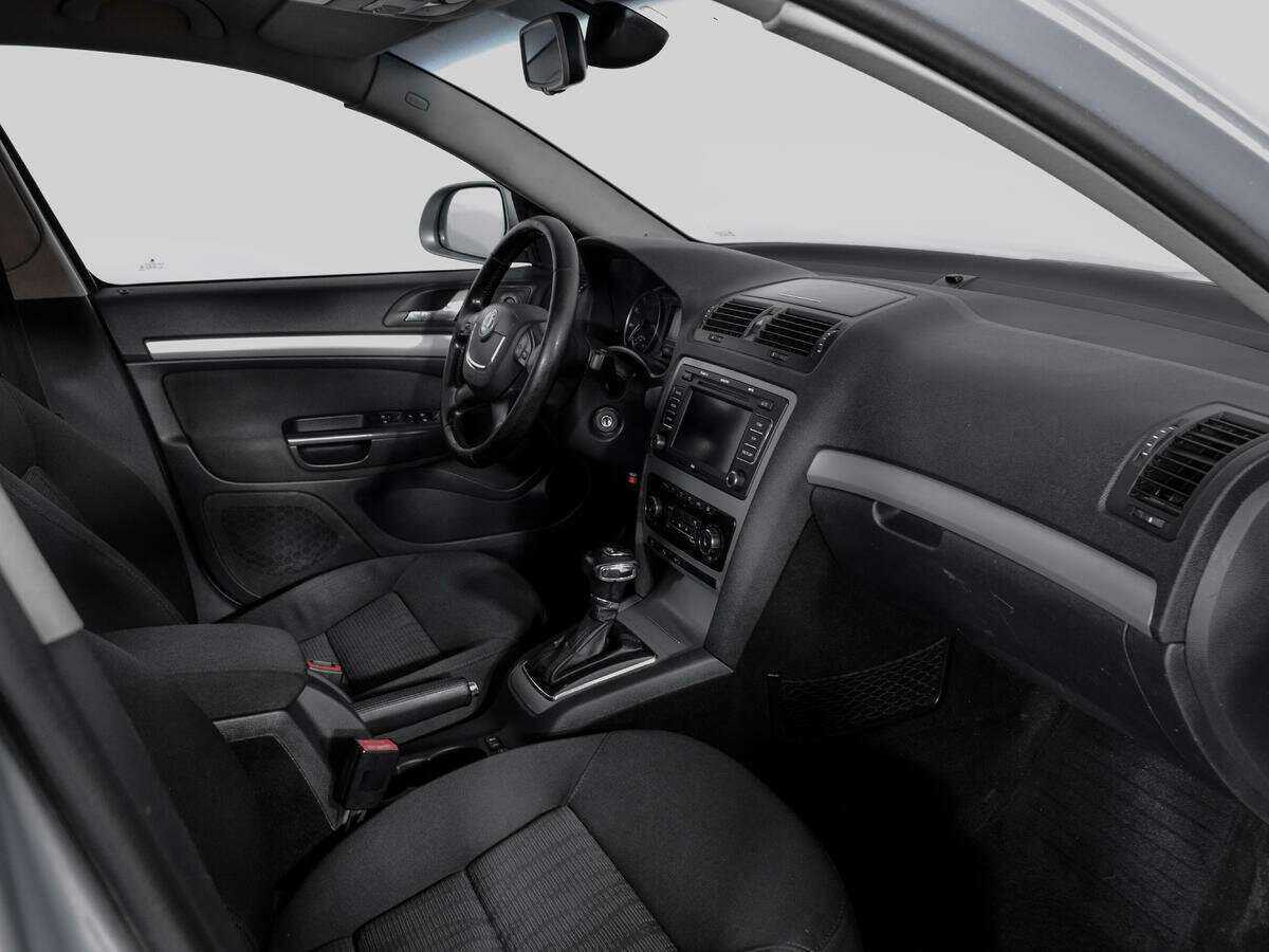 Skoda Octavia DSG7, 2009 Фото №9