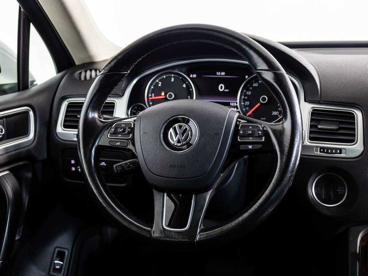 Volkswagen Touareg, 2015 Фото №10
