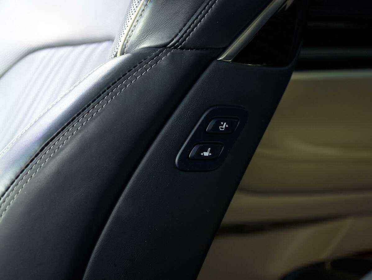 Genesis G90, 2016 Фото №28