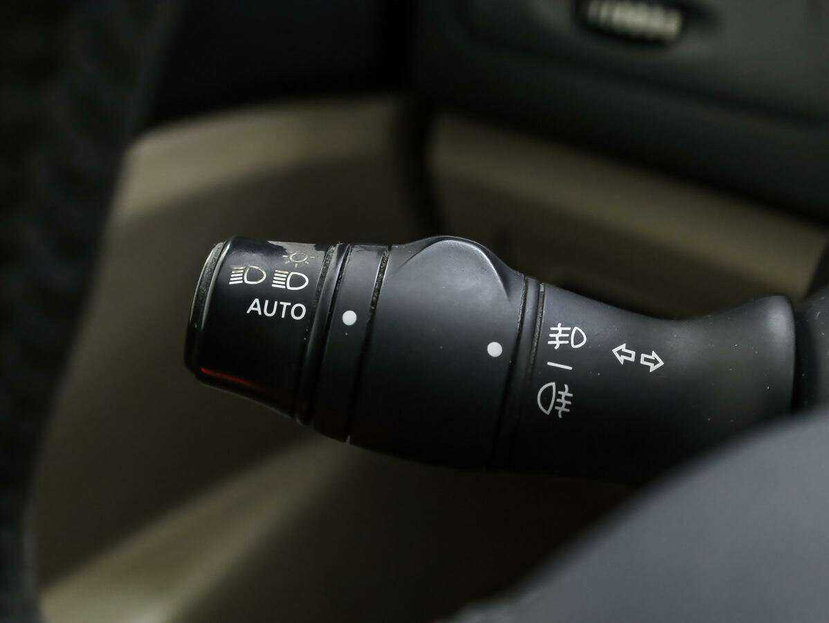 Renault Latitude, 2011 Фото №15