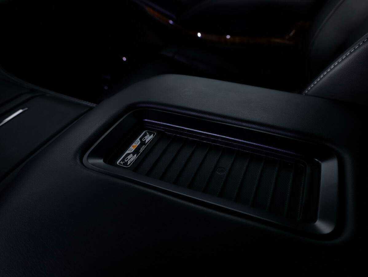 Chevrolet Tahoe, 2018 Фото №29