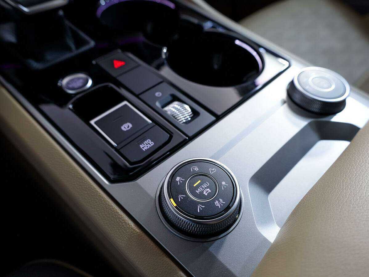 Volkswagen Touareg, 2020 Фото №18