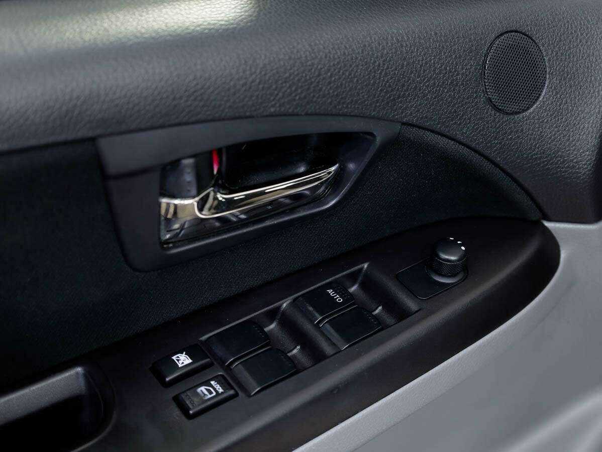 Suzuki SX4, 2011 Фото №11