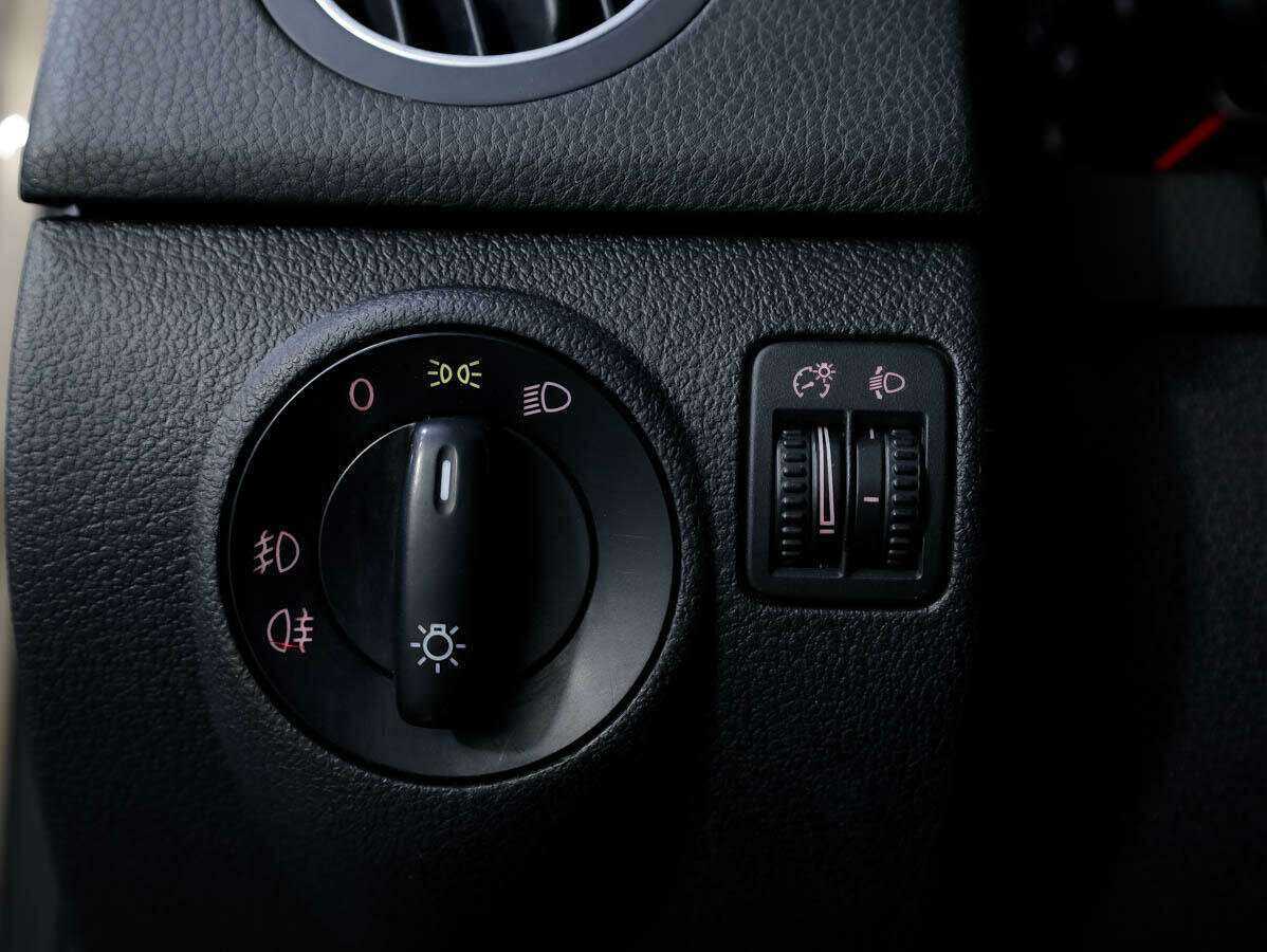 Volkswagen Golf Plus, 2011 Фото №17