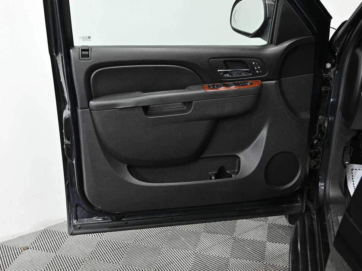 Chevrolet Tahoe 6AT, 2012 Фото №13