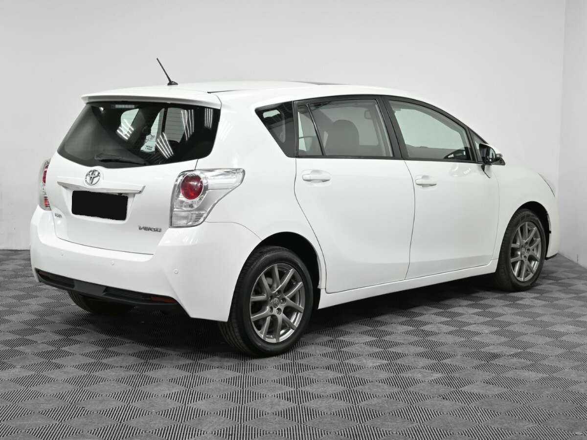 Toyota Verso, 2015 - 112 000 км. | Фото №2