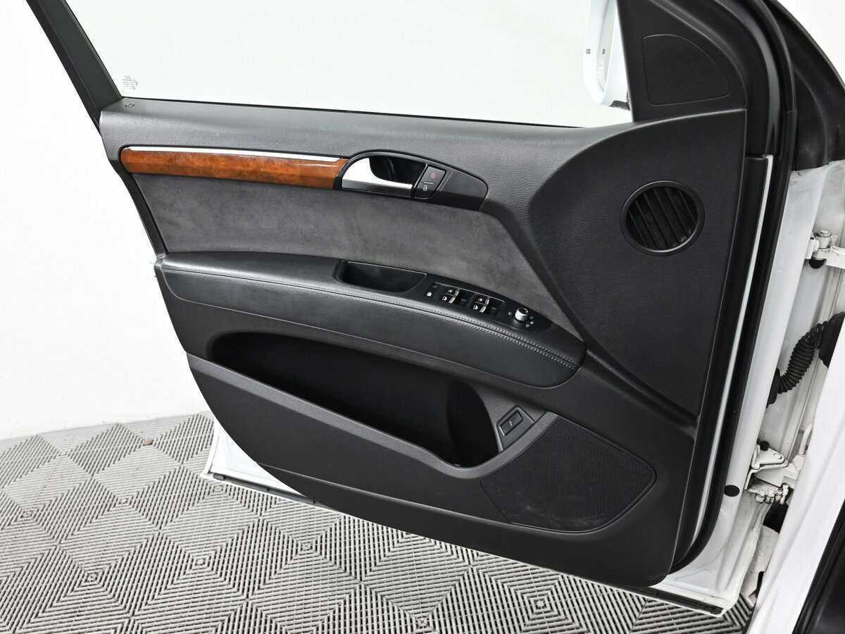 Audi Q7, 2010 Фото №14