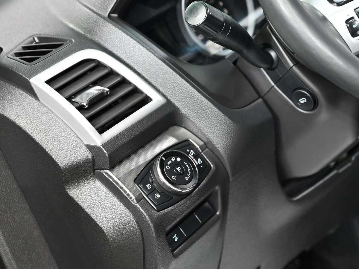 Ford Explorer Sport, 2015 Фото №11