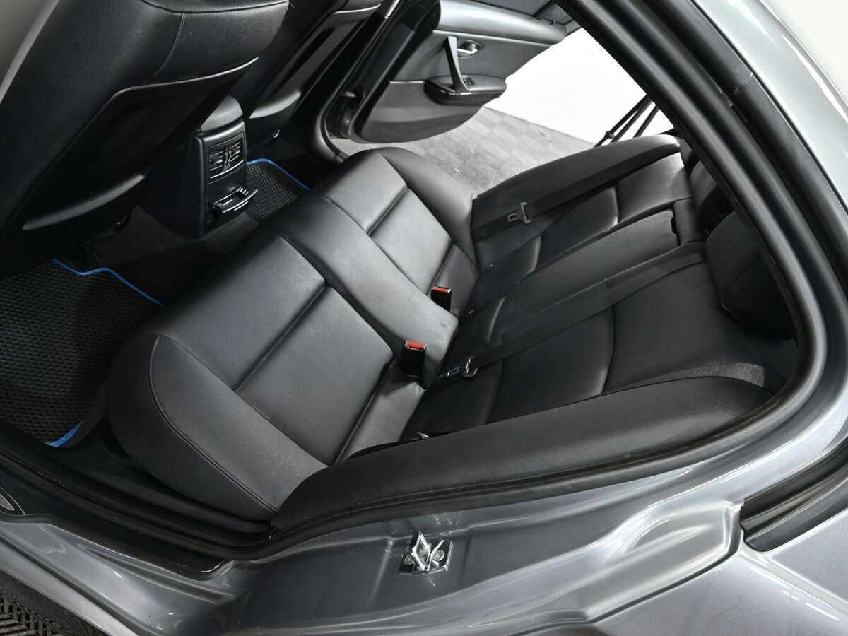 BMW 3 серии 320i, 2009 Фото №11