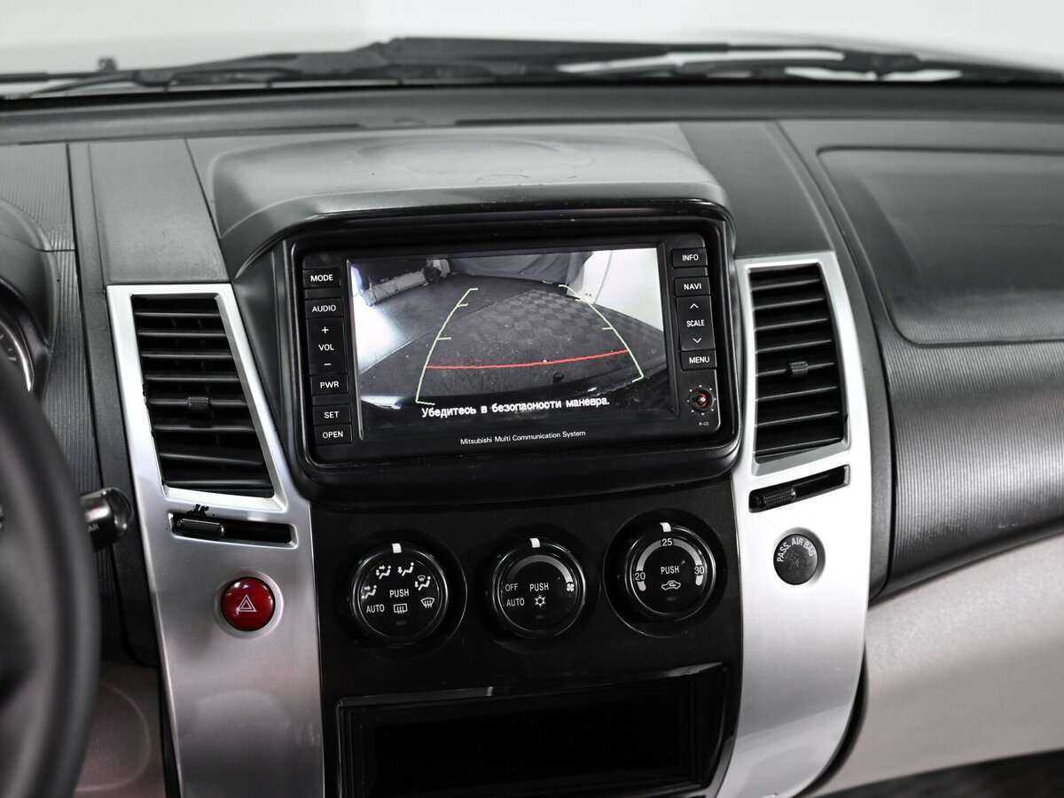 Mitsubishi Pajero Sport, 2010 Фото №11