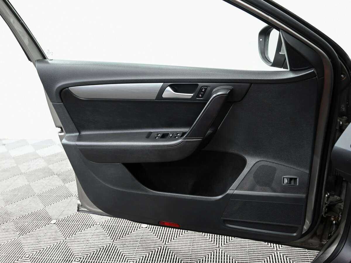 Volkswagen Passat, 2014 - 120 000 км. | Фото №8