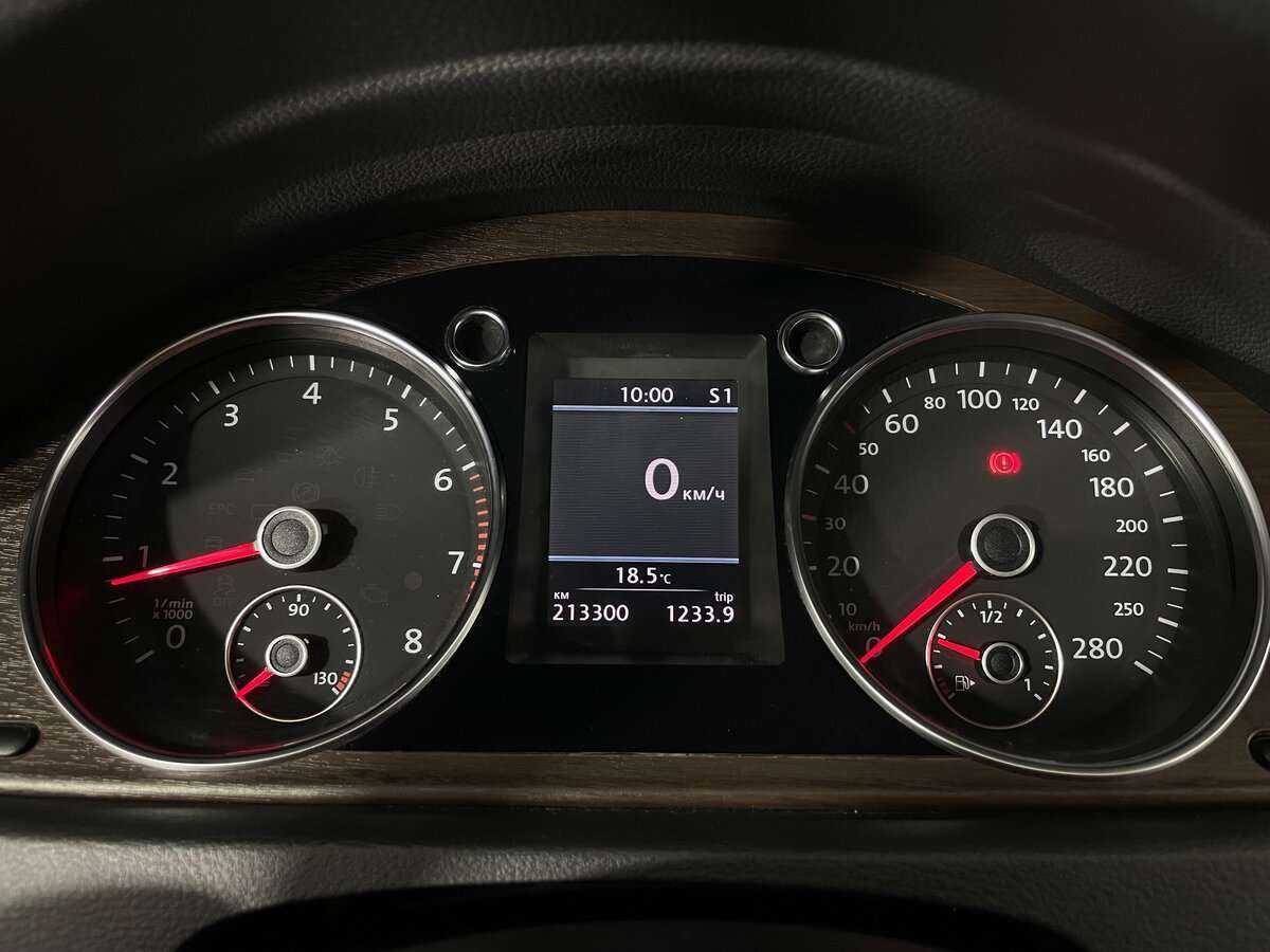 Volkswagen Passat CC, 2011 Фото №14