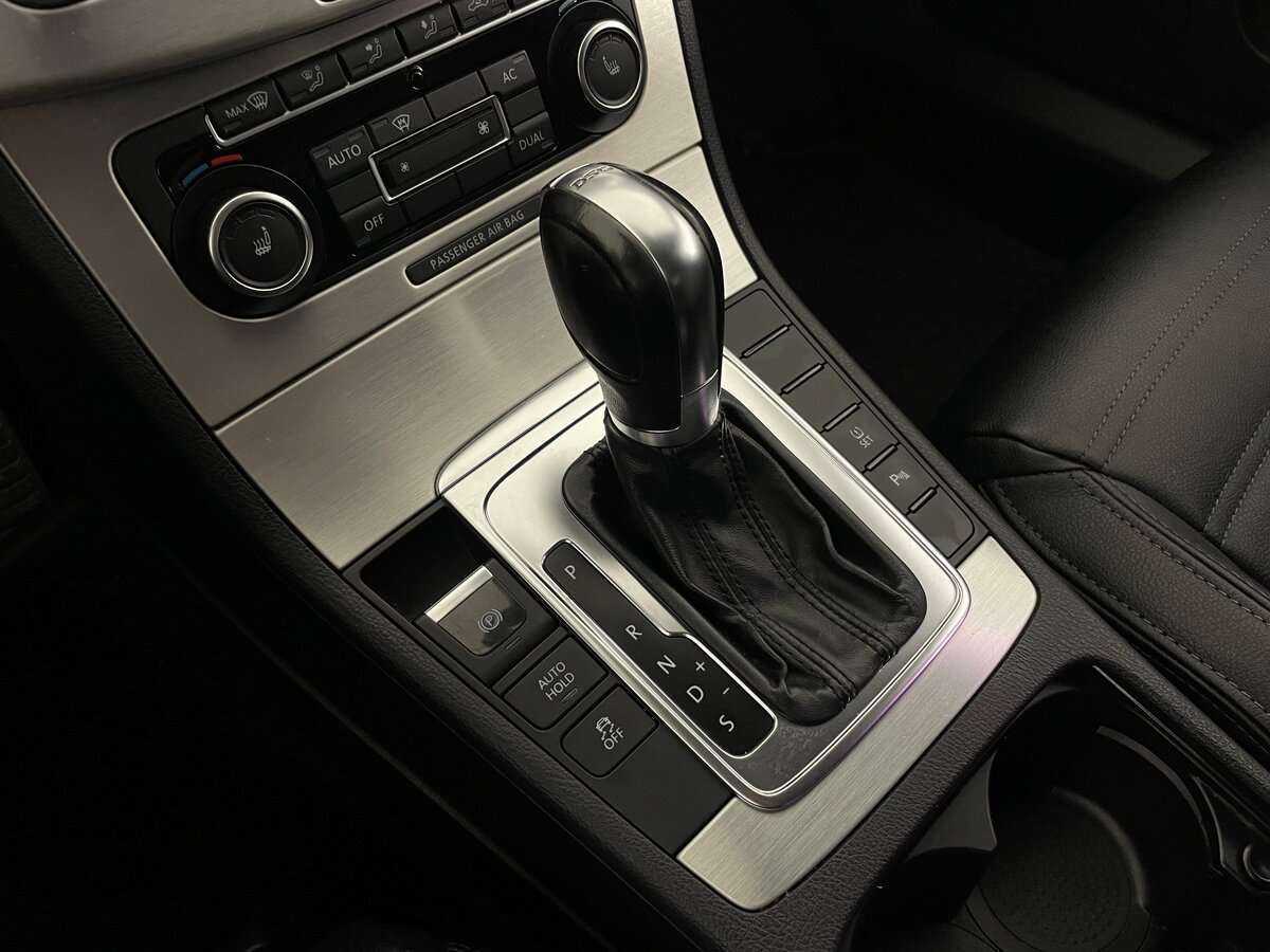 Volkswagen Passat CC, 2011 Фото №16