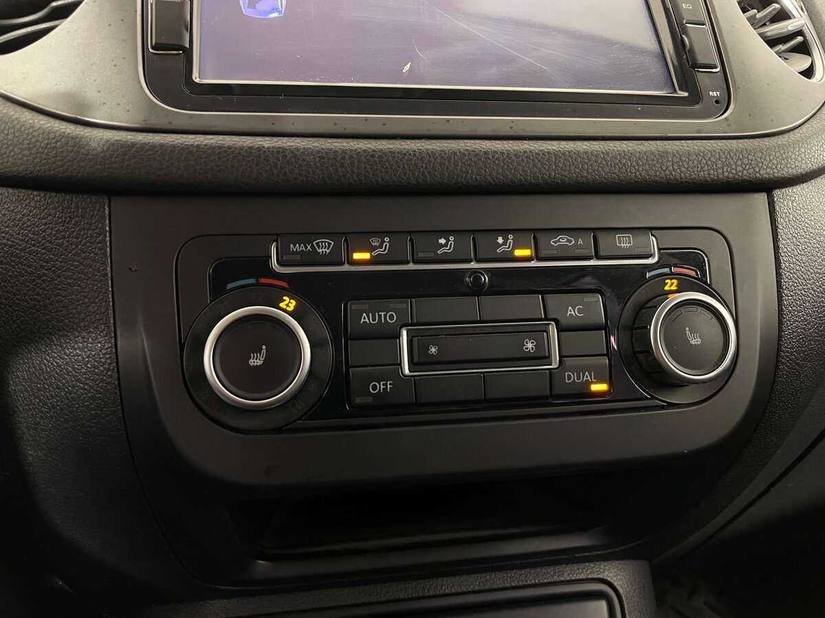 Volkswagen Tiguan, 2010 Фото №13