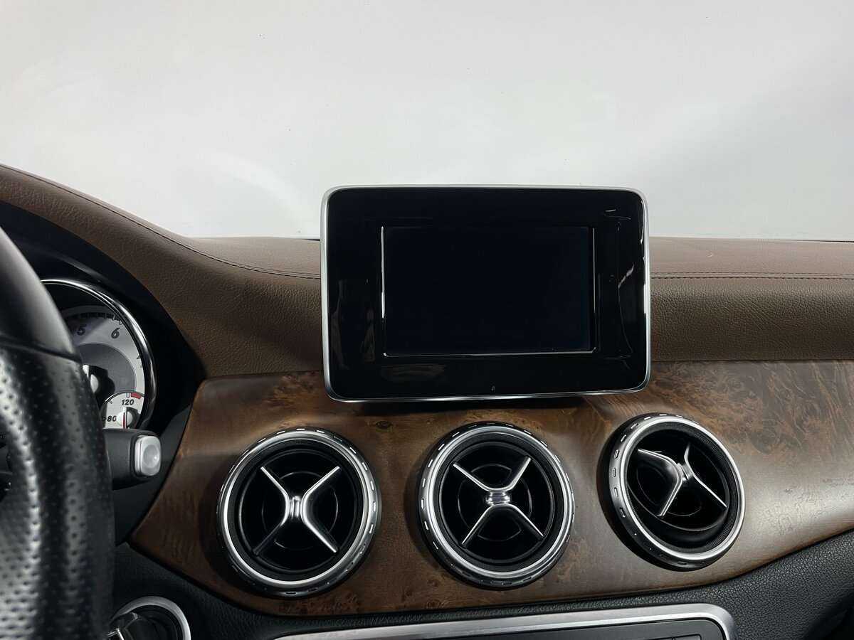 Mercedes-Benz GLA 250, 2014 Фото №17