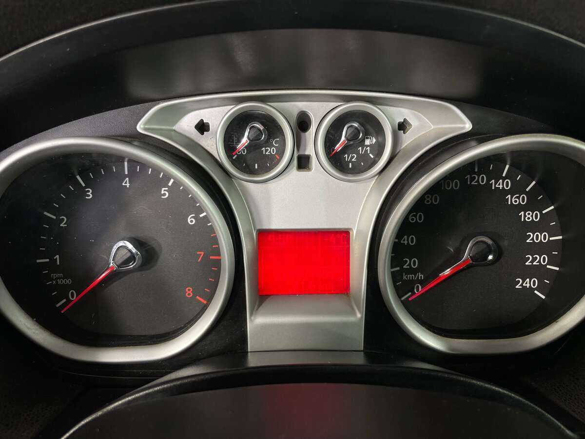 Ford Focus, 2010 Фото №13