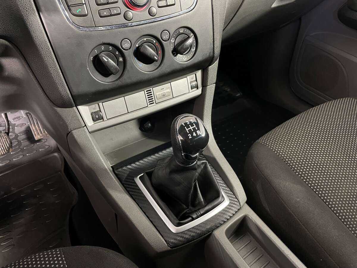 Ford Focus, 2010 Фото №14